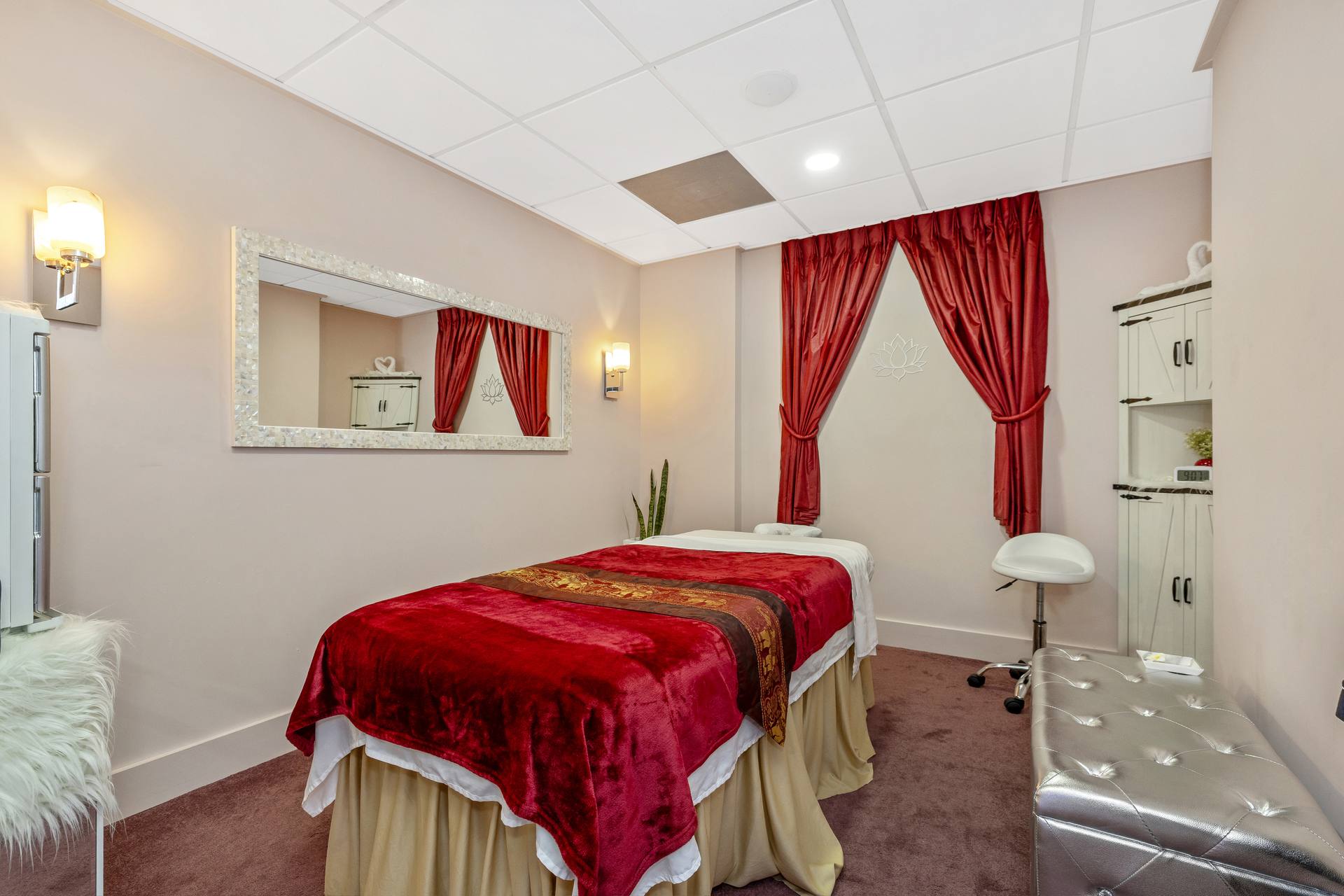 Miracle Thai Massage private treatment room Rockville MD