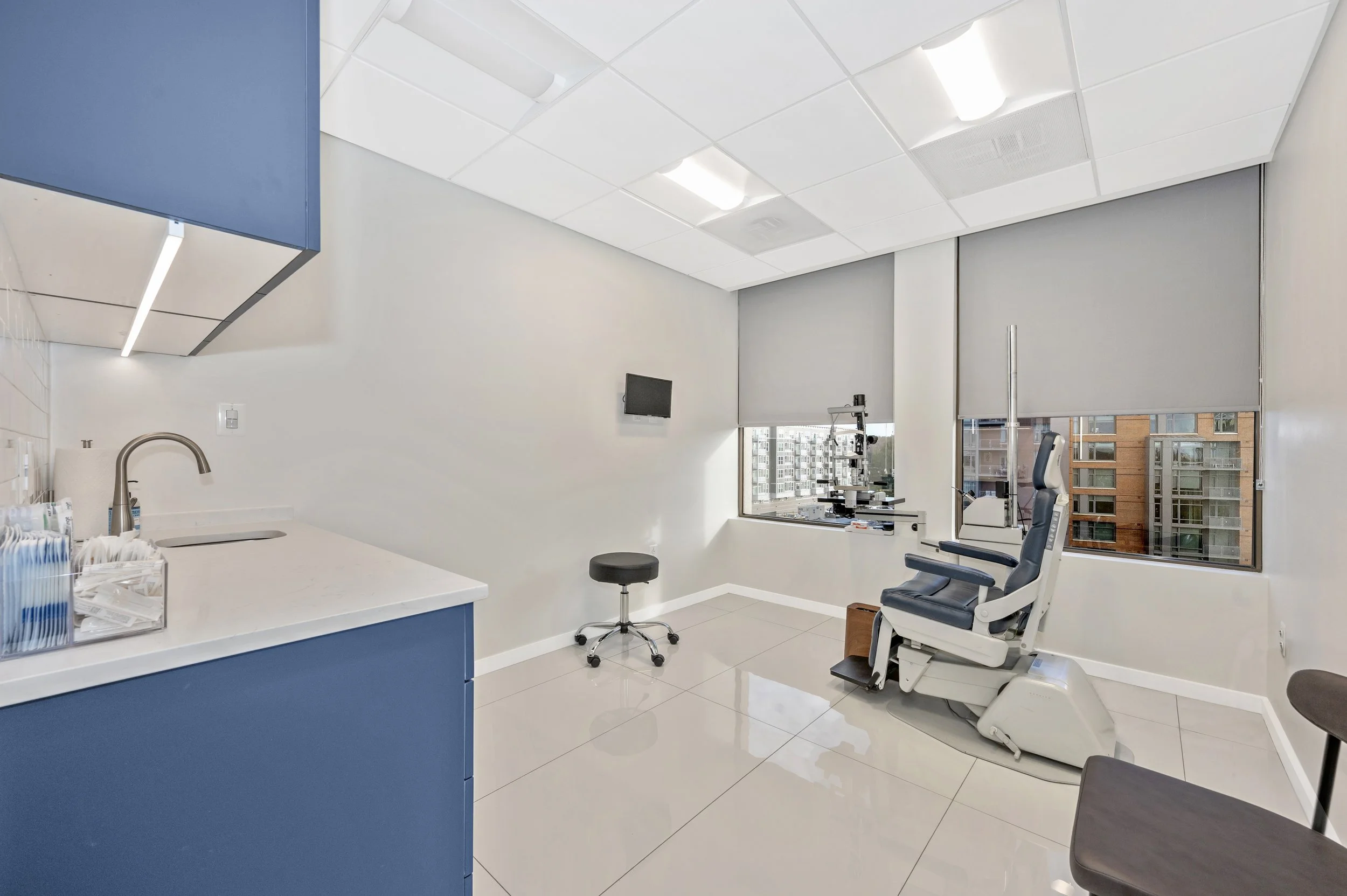 Plastic surgery procedure room finishes Chevy Chase MD